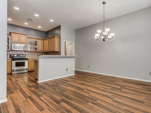 169 Stonebrook Lane, Edmond, OK 73003