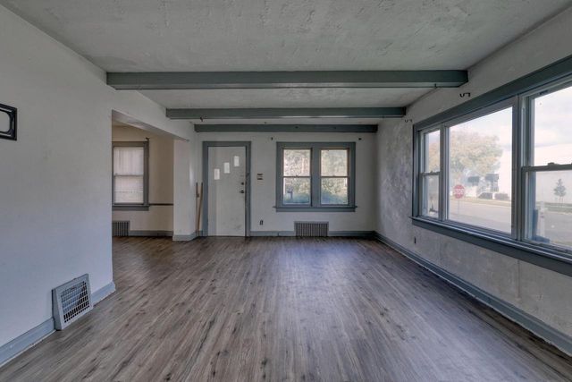 6194 N 37th STREET, Milwaukee, WI 53209