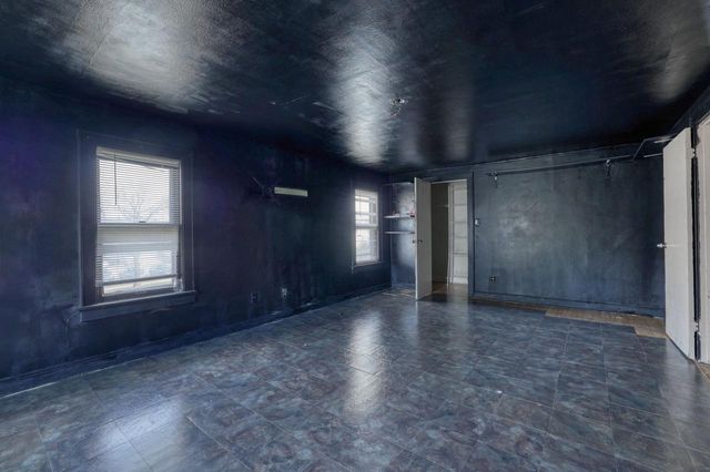 6194 N 37th STREET, Milwaukee, WI 53209