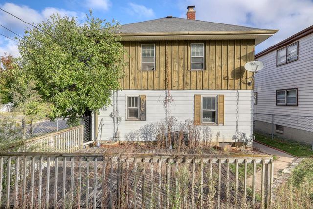 6194 N 37th STREET, Milwaukee, WI 53209