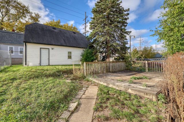 6194 N 37th STREET, Milwaukee, WI 53209