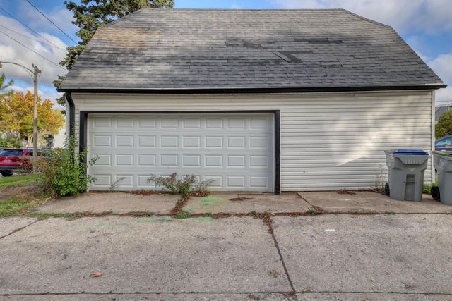 6194 N 37th STREET, Milwaukee, WI 53209