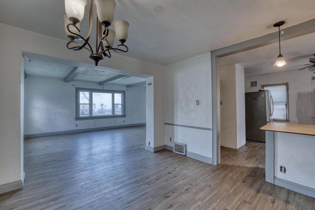 6194 N 37th STREET, Milwaukee, WI 53209