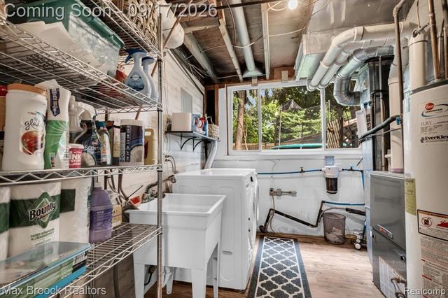 1752 Middle Trail Road, Commerce Twp, MI 48390
