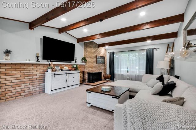 1752 Middle Trail Road, Commerce Twp, MI 48390
