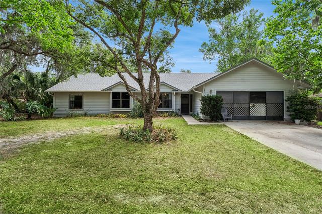 251 AVENUE E, Chuluota, FL 32766