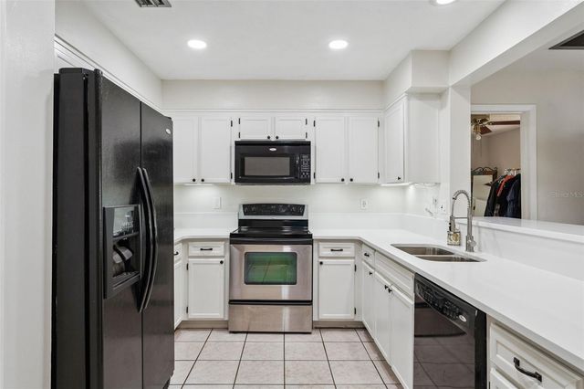 251 AVENUE E, Chuluota, FL 32766