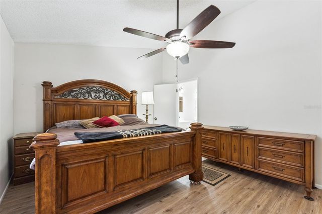 251 AVENUE E, Chuluota, FL 32766