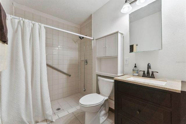 251 AVENUE E, Chuluota, FL 32766