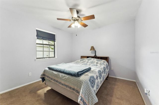 251 AVENUE E, Chuluota, FL 32766
