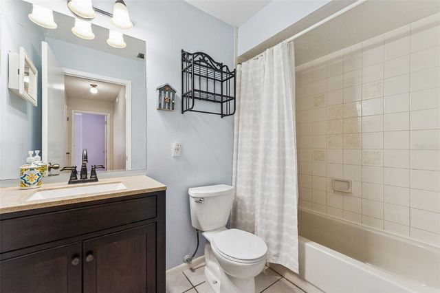 251 AVENUE E, Chuluota, FL 32766