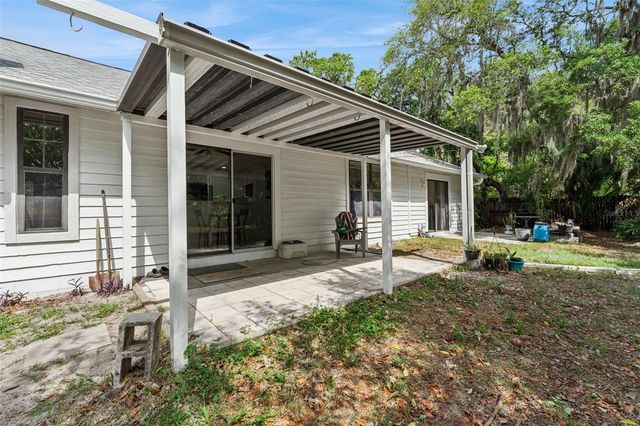 251 AVENUE E, Chuluota, FL 32766