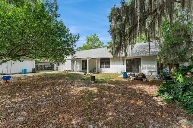 251 AVENUE E, Chuluota, FL 32766