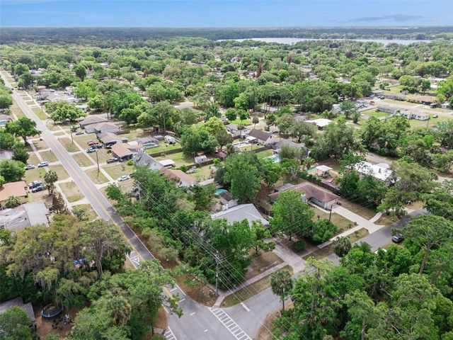 251 AVENUE E, Chuluota, FL 32766