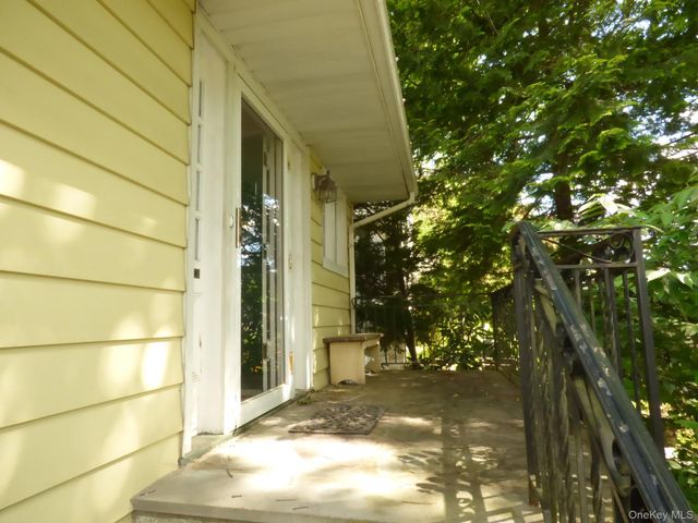 100 Potter Road, Scarsdale, NY 10583