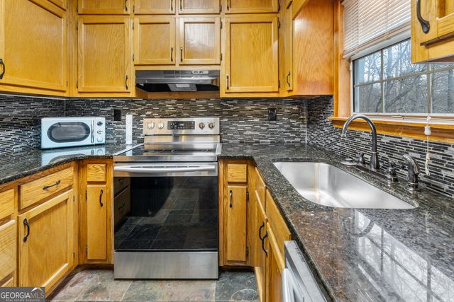 132 Bleeker Street, Lawrenceville, GA 30044