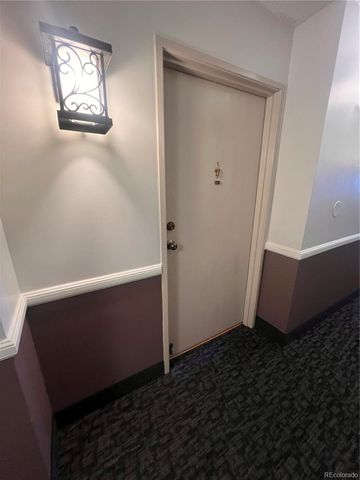 3184 S Heather Gardens Way 403, Aurora, CO 80014