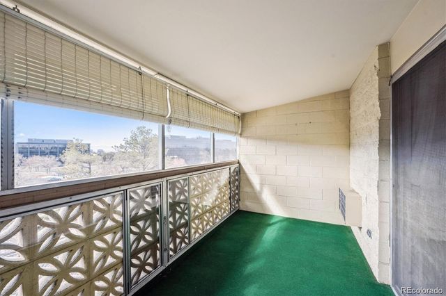 3184 S Heather Gardens Way 403, Aurora, CO 80014