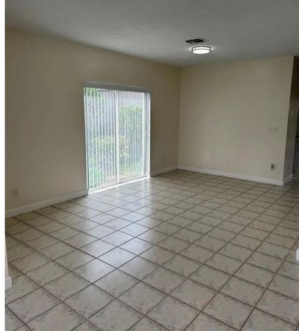 10535 NW 57th Street, Coral Springs, FL 33076