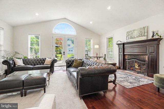 304 E MAIN ST, Annville, PA 17003