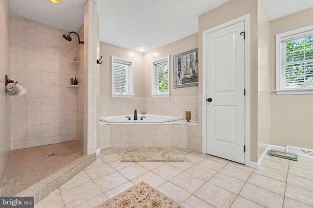 304 E MAIN ST, Annville, PA 17003