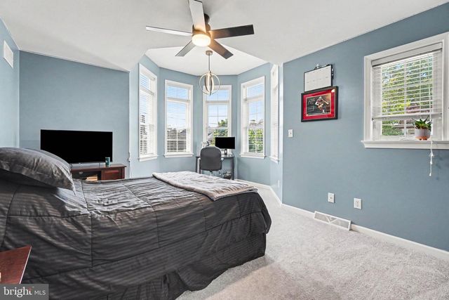 304 E MAIN ST, Annville, PA 17003