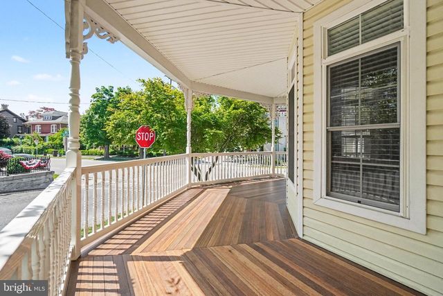 304 E MAIN ST, Annville, PA 17003