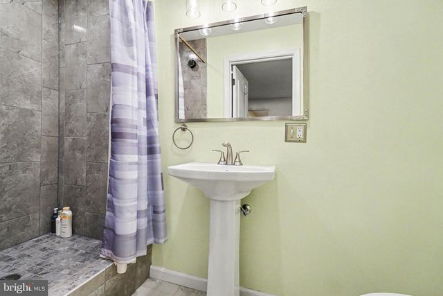304 E MAIN ST, Annville, PA 17003