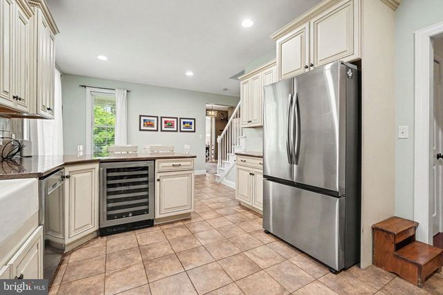 304 E MAIN ST, Annville, PA 17003