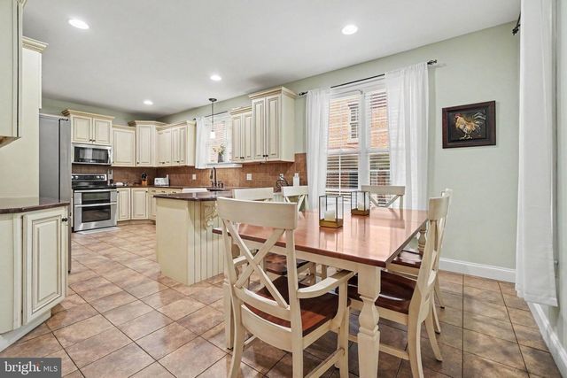 304 E MAIN ST, Annville, PA 17003