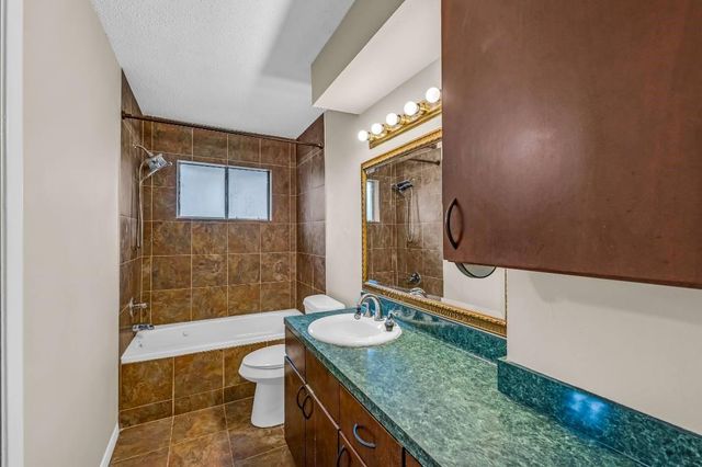 1728 Dolphin Drive, Seabrook, TX 77586