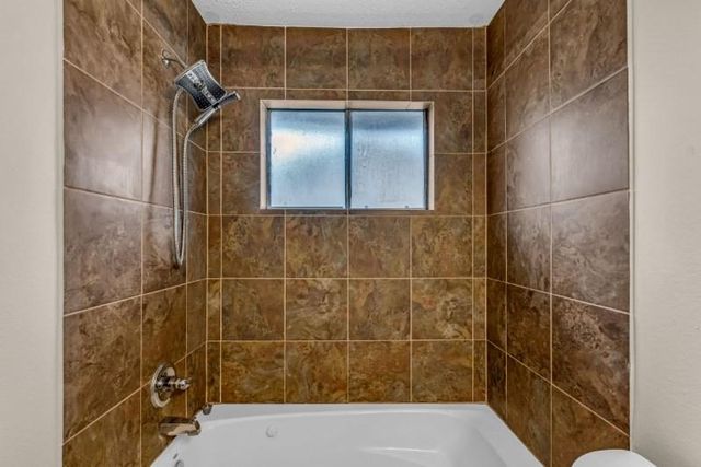 1728 Dolphin Drive, Seabrook, TX 77586