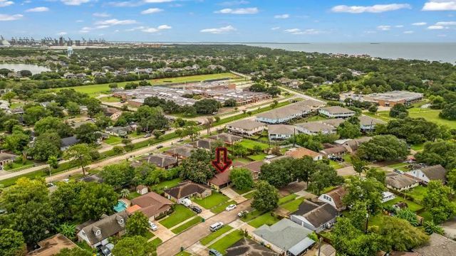 1728 Dolphin Drive, Seabrook, TX 77586