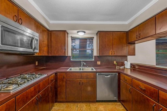 1728 Dolphin Drive, Seabrook, TX 77586