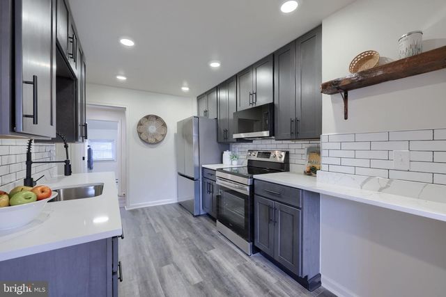 714 PLANE ST, Columbia, PA 17512