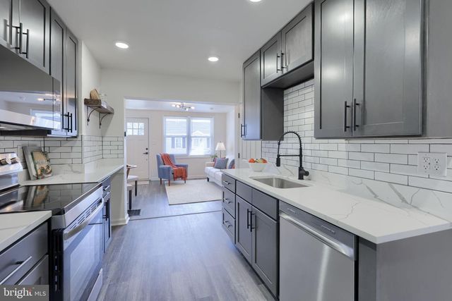 714 PLANE ST, Columbia, PA 17512