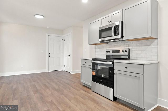 64 PHEASANT HILL RD, Summit Point, WV 25446