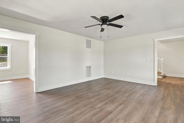 64 PHEASANT HILL RD, Summit Point, WV 25446