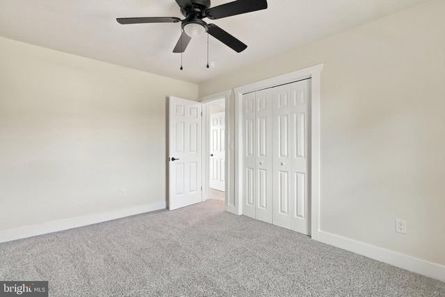 64 PHEASANT HILL RD, Summit Point, WV 25446