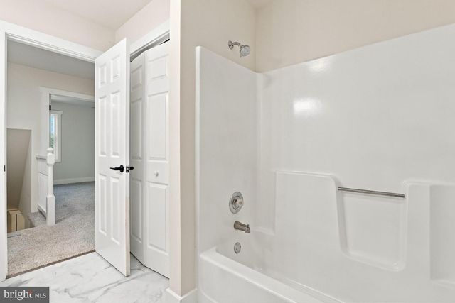 64 PHEASANT HILL RD, Summit Point, WV 25446