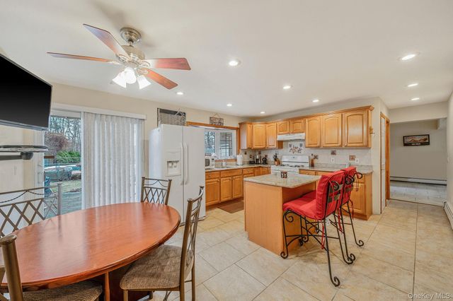 818 Nicolls Road, Deer Park, NY 11729