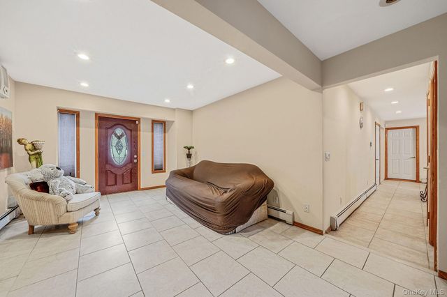 818 Nicolls Road, Deer Park, NY 11729