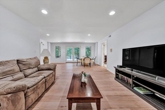 274 Woodbrook RD, Moneta, VA 24121