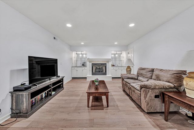 274 Woodbrook RD, Moneta, VA 24121