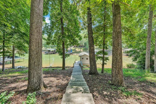 274 Woodbrook RD, Moneta, VA 24121