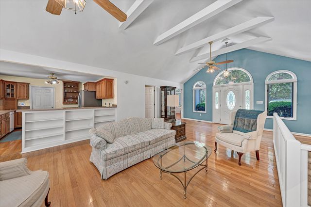 274 Woodbrook RD, Moneta, VA 24121