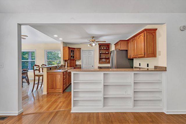 274 Woodbrook RD, Moneta, VA 24121