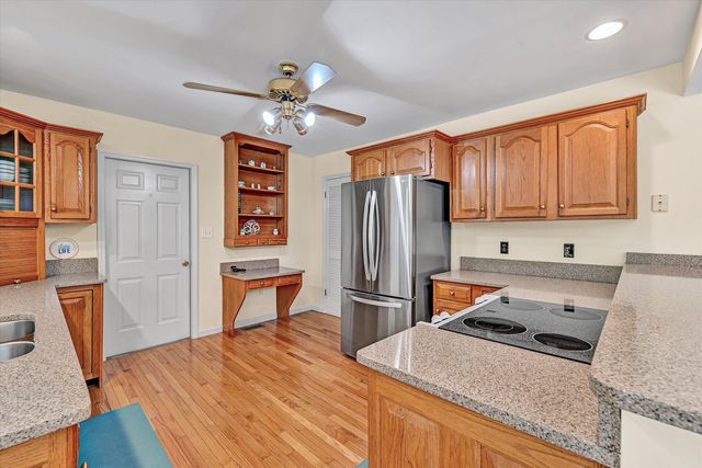 274 Woodbrook RD, Moneta, VA 24121