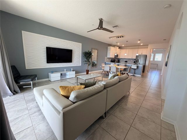 1115 CHALLENGE DRIVE, Davenport, FL 33896