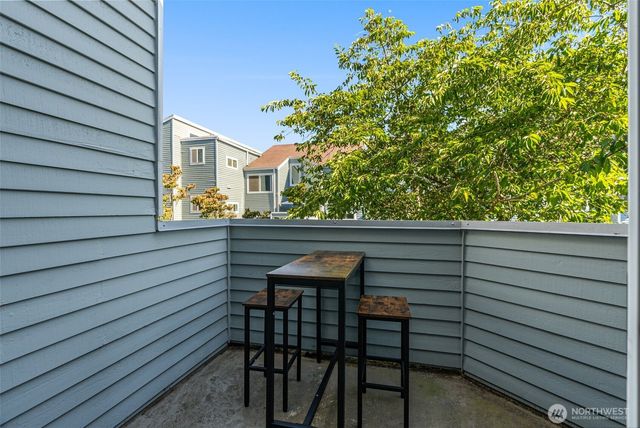 21937 7th Avenue S #213, Des Moines, WA 98198